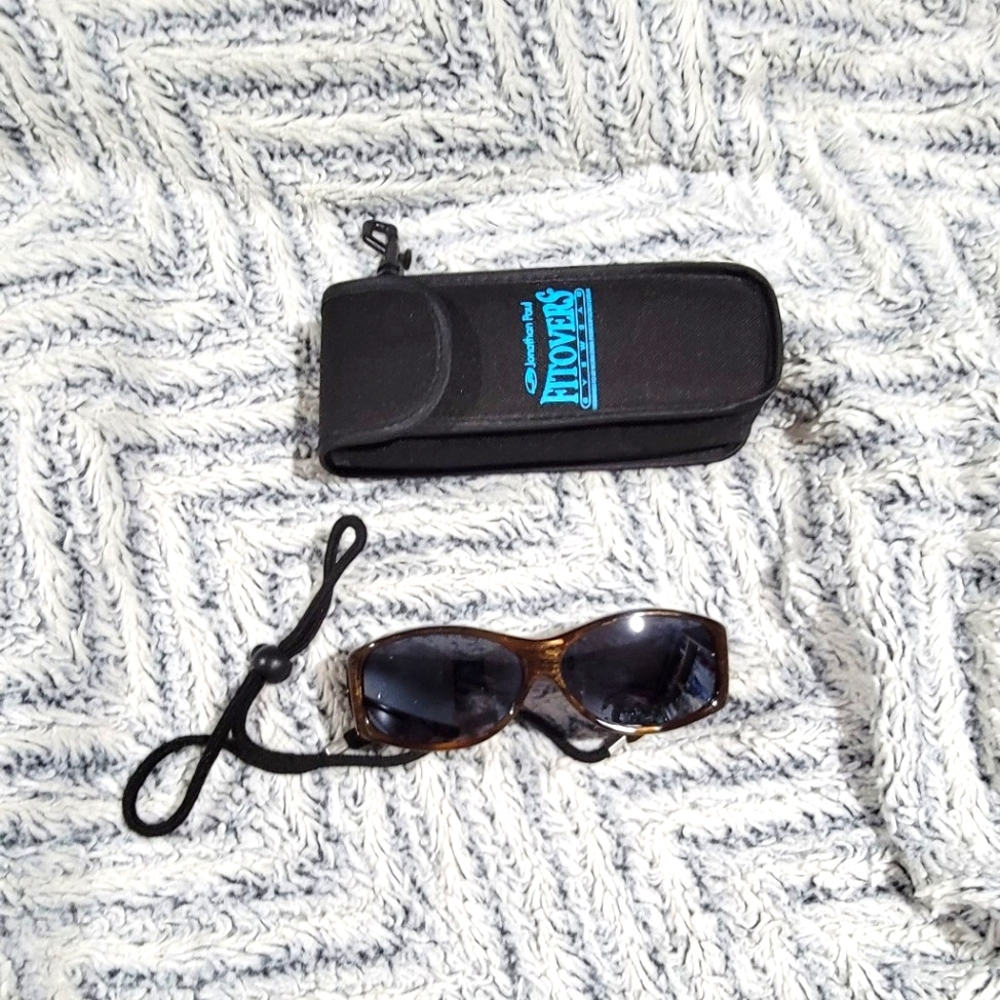 Fitovers eyewear